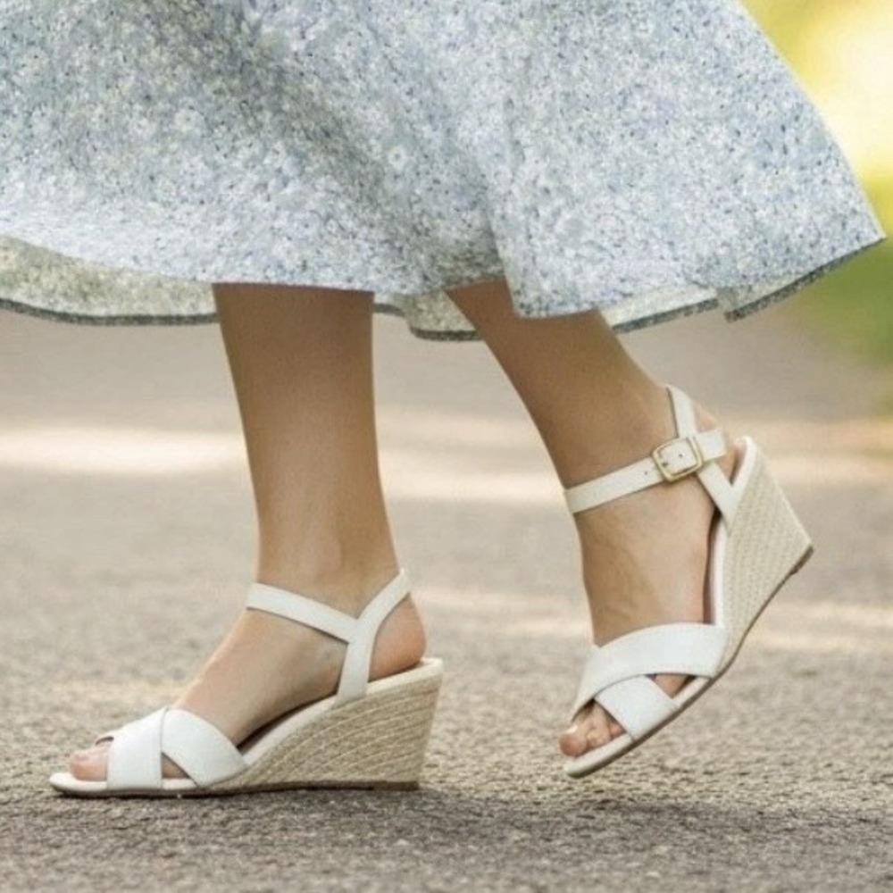 Cole Haan Women's Renata Wedge Leather Sandals Size 9.5B Ankle Strap Ivory NWOB